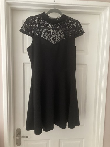 Bohoo black skater dress size - skater,