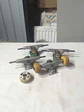 Skate Trucks/Skateboarding