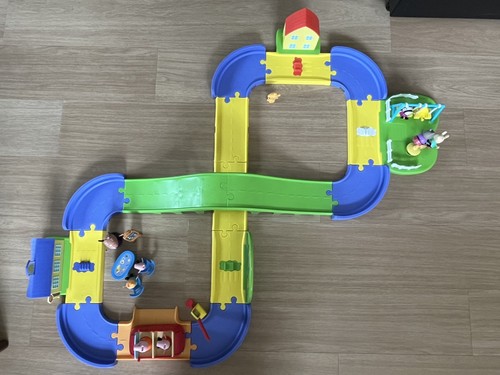 Peppa pig all around - peppa, peppa’s