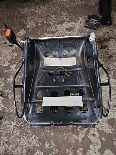 Corrado s left seat - vw, n/s