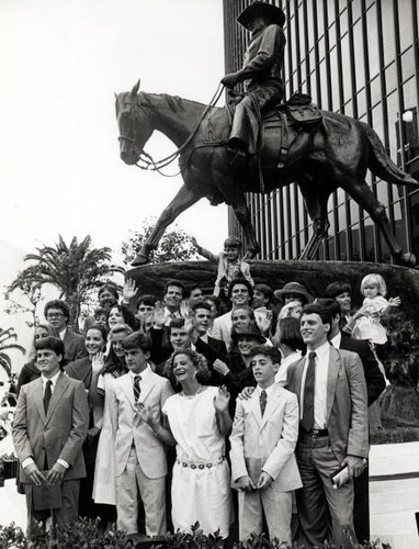 John wayne family at - wayne's,