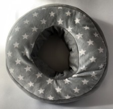 Letter/Initial Cushion       Letter  O       Grey with White Stars