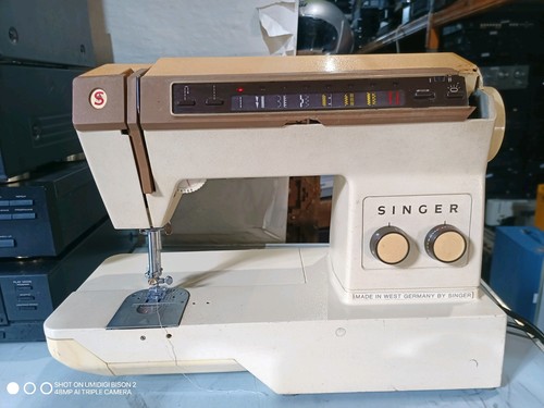 Singer futura 1050 sewing - futura,