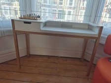 White slim pull-out desk, great for a student, good condition