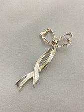 TIFFANY & CO. Large Ribbon