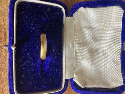 Vintage yellow gold shaped - vintage, d