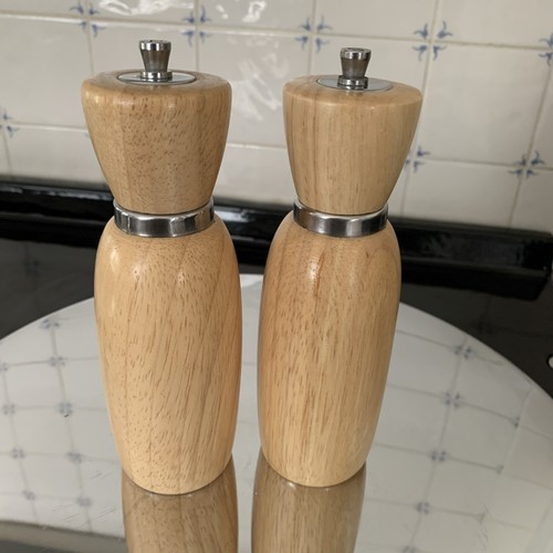 Wooden salt pepper grinder - wooden,
