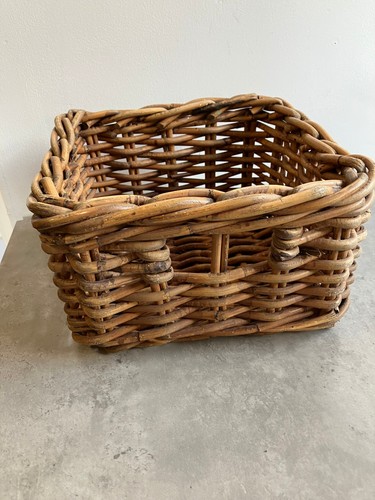 Small square woven wicker - woven,