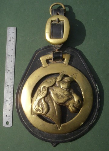 Large cast horse head brass - large,