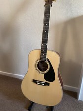 Yamaha Guitar FD02 c/w stand