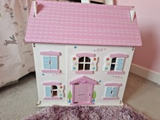 Daisy Lane Wooden Doll House
