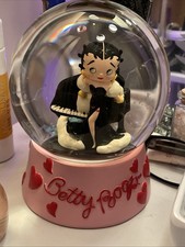 Betty Boop Snowglobe