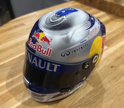 Sebastian vettel 2010 - sebastian, red