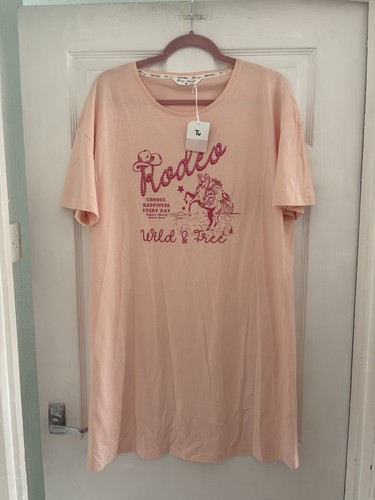 Bnwt women size - women’s, medium