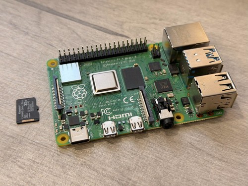 Raspberry model 4gb - 4,