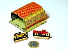 PENNY TOY TIN PLATE GARAGE
