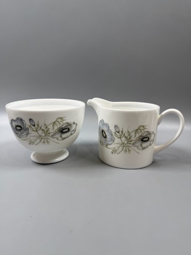 Pretty wedgwood bone - bone, china