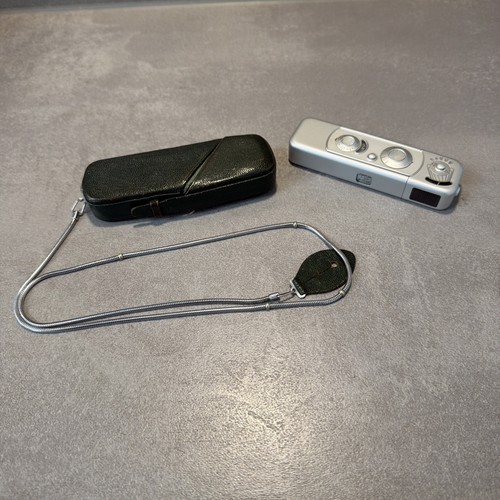 Minox camera with selenium - b,
