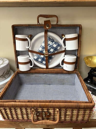 Vintage person wicker picnic - vintage, 4