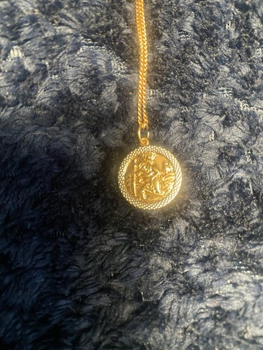 Very fine quality 9ct gold - very,