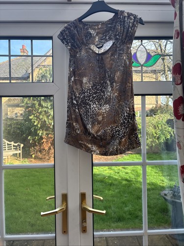 Ladies size 10 - m&co, animal