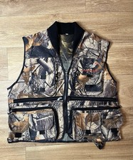 Realtree Men's Fishing  Hunting Shooting  Vest Size Large Company Logo Camo