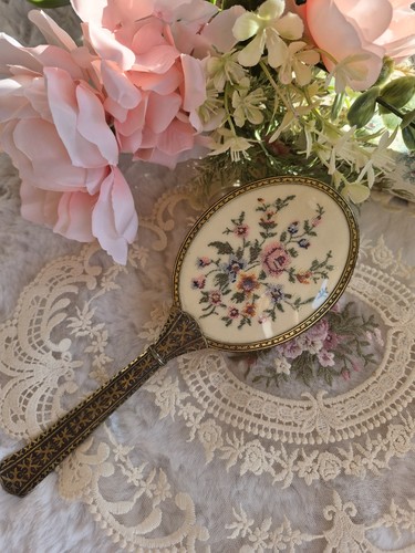 Vintage petit point hair - petit, brush