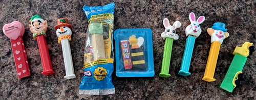 Lot assorted vintage pez - vintage,