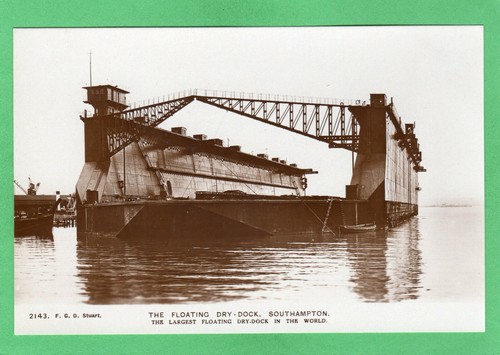 Floating dry dock southampton - floating,