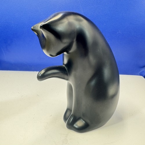 Modernist style cat - modernist, sitting
