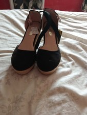 BNWT PRIMARK BLACK SANDAL WEDGES SIZE 8 NEVER BEEN WORN