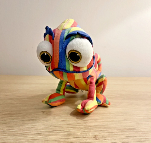 Disney tangled pascal posh - disney,