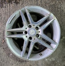 1 X GENUINE MERCEDES 17" C CLASS AMG ALLOY WHEEL A2044012300 7.5J FRONT W204