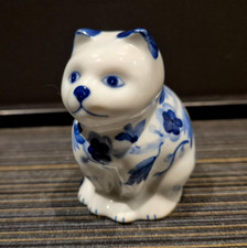Vintage Blue & White Cat /