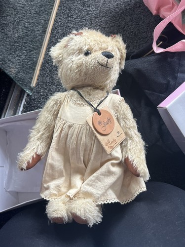 Robin rive judy bear - robin,