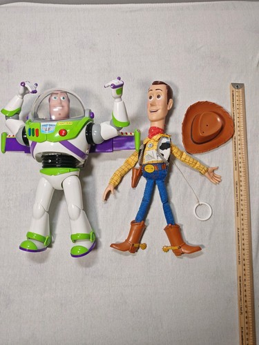 Disney official buzz lightyear - official,