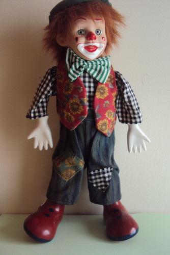 Vintage ceramic and cloth - 13",