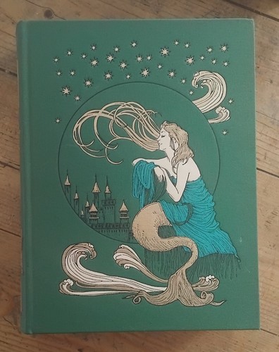 The green fairy - green, book