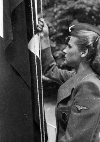 Ww2 photo wwii german female - ,