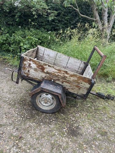 Single axel car towing trailer - car,