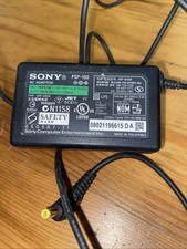 Genuine SONY PSP-100 - AC/DC ADAPTER 5V = 2000mA - Black