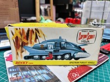 Vintage DINKY TOYS 104 SPV SPECTRUM PURSUIT VEHICLE, Original box & Plinth