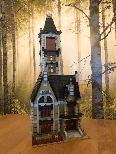 Lego icons haunted house - lego,