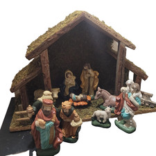 VINTAGE  Wooden Stable Nativity Set 10 Ceramic Figures birth of Jesus with box