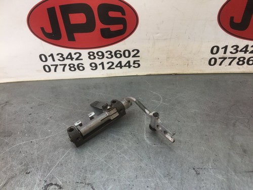 Internal diesel pump linkage