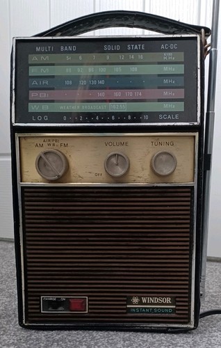 Windsor vintage portable radio - portable,