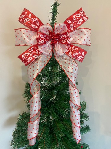 Red white christmas tree - white,