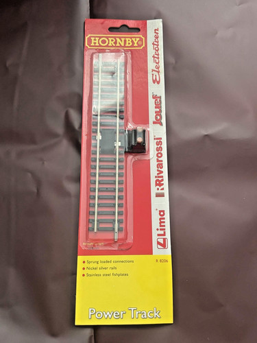 Hornby r8206 power - track, oo