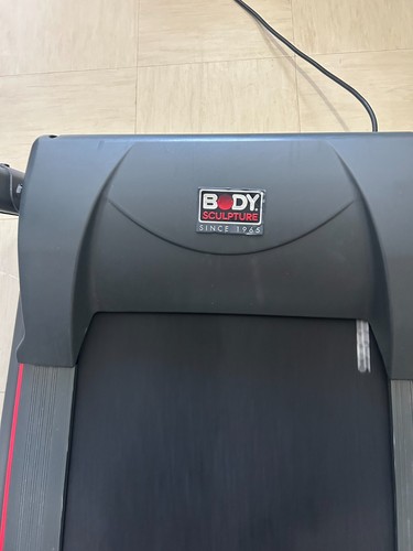 Body sculpture treadmill - body,