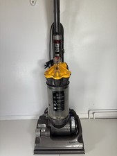 Dyson DC33 Upright Bagless